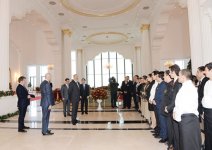 Президент Ильхам Алиев: Происходящее в Азербайджане развитие привлекает внимание мировой общественности  (ФОТО)