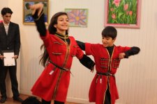 В Баку открылась выставка детских работ "Свет милосердия -2" (ФОТО)