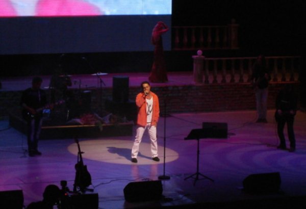 Во Дворце Гейдара Алиева состоялся  концерт Фархада Бакинского (фото)