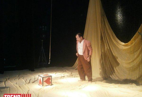 Зрелищная, понятная, интересная, философская - "Брестская газета" о постановке азербайджанского театра (ФОТО)