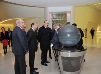 Президент Дагестана ознакомился с Центром Гейдара Алиева (ФОТО)