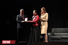 В Баку выступил турецкий юморист и шоумен Аталай Демирчи: "Ребёнок - аутист - Быть вместе!" (ФОТО)