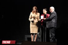 В Баку выступил турецкий юморист и шоумен Аталай Демирчи: "Ребёнок - аутист - Быть вместе!" (ФОТО)