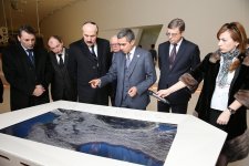 Президент Дагестана ознакомился с Центром Гейдара Алиева (ФОТО)