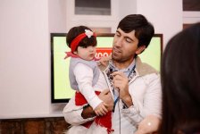 В Баку прошла выставка "Чужих детей не бывает!" (ФОТО)