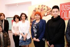 В Баку прошла выставка "Чужих детей не бывает!" (ФОТО)