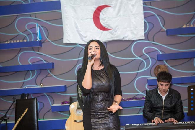 Красный полумесяц и Центр культуры "12 May" провели благотворительную акцию (фото)