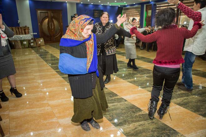 Красный полумесяц и Центр культуры "12 May" провели благотворительную акцию (фото)