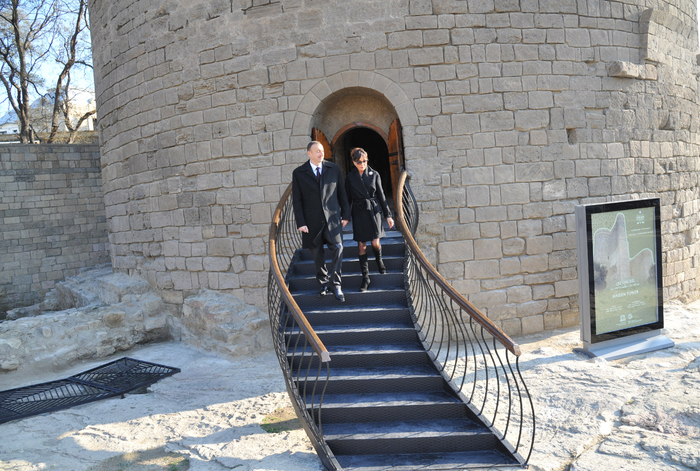 Президент Ильхам Алиев и его супруга ознакомились с работами по консервации, проводимыми в Девичьей башне (ФОТО)