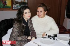 В Баку певцы и спортсмены провели для детей праздничный вечер "Мы вместе!" (ФОТО)