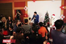 В Баку певцы и спортсмены провели для детей праздничный вечер "Мы вместе!" (ФОТО)