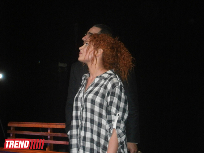 Премьера в бакинском ТЮЗе: спектакль о встрече, которая изменила судьбу (ФОТО)