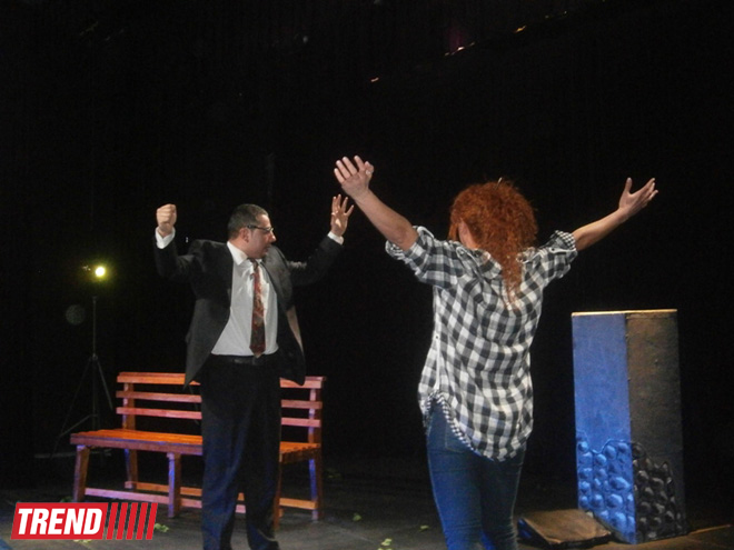 Премьера в бакинском ТЮЗе: спектакль о встрече, которая изменила судьбу (ФОТО)