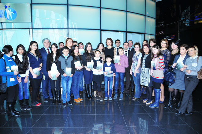 Гюнай Маликгызы презентовала книгу “Не забудется Карабах” (фото)