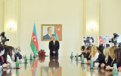 Президент Ильхам Алиев: Существующее в Азербайджане единство между властью и народом, сплоченность вокруг единых идей приведут к еще большим успехам (ФОТО)