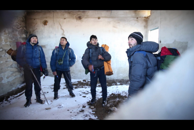 На участников реалити-шоу "Sinaq" в горах напали волки (ФОТО)