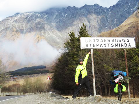 Известный велопутешественник Рамиль Зиядов -  из Беларуси в Москву (ФОТО)