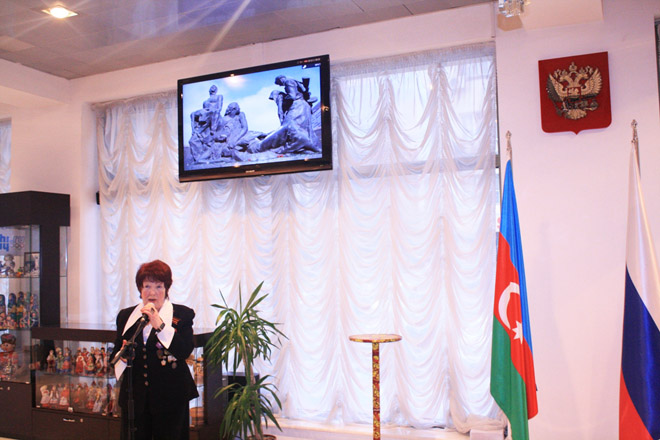 В Баку ветеранам-блокадникам Ленинграда вручены именные поздравления президента России (ФОТО)