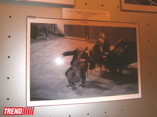 В Баку состоялось открытие фотовыставки "Русская виолончельная школа" (ФОТО)