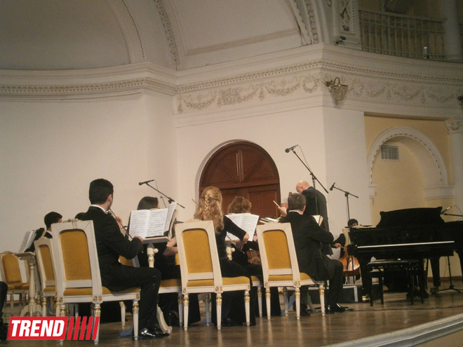 В Баку состоялся концерт камерного оркестра имени Гара Гараева: музыка Баха и Моцарта встречена бурными овациями (ФОТО)