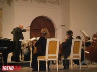 В Баку состоялся концерт камерного оркестра имени Гара Гараева: музыка Баха и Моцарта встречена бурными овациями (ФОТО)