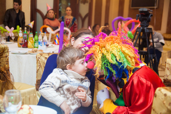 В Баку прошел праздничный вечер для детей "Мир, наполненный любовью сердец" (ФОТО)