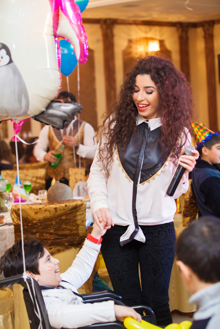 В Баку прошел праздничный вечер для детей "Мир, наполненный любовью сердец" (ФОТО)