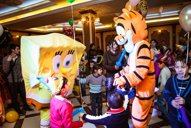 В Баку прошел праздничный вечер для детей "Мир, наполненный любовью сердец" (ФОТО)