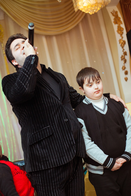 В Баку прошел праздничный вечер для детей "Мир, наполненный любовью сердец" (ФОТО)