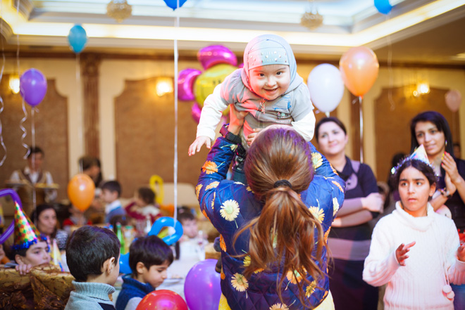 В Баку прошел праздничный вечер для детей "Мир, наполненный любовью сердец" (ФОТО)