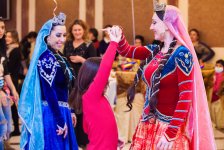 В Баку прошел праздничный вечер для детей "Мир, наполненный любовью сердец" (ФОТО)