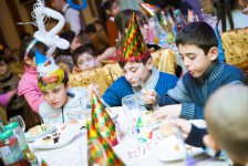 В Баку прошел праздничный вечер для детей "Мир, наполненный любовью сердец" (ФОТО)