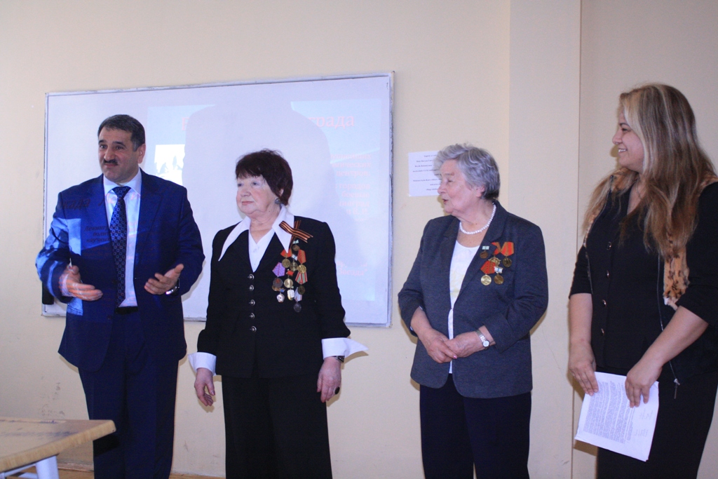 Ветераны рассказали школьникам Баку о блокаде Ленинграда (ФОТО)