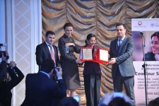 В Баку состоялся вечер известной турецкой писательницы Джемалнур Саргут (ФОТО)