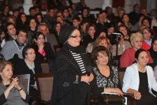 В Баку состоялся вечер известной турецкой писательницы Джемалнур Саргут (ФОТО)