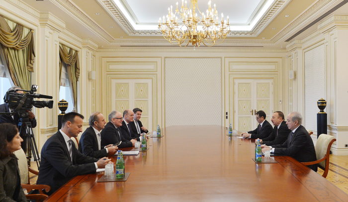 Президент Азербайджана принял делегацию во главе с министром иностранных дел Нидерландов