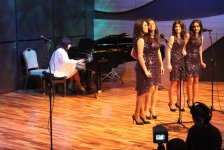 В Международном центре мугама в Баку представлена концертная программа (ФОТО)