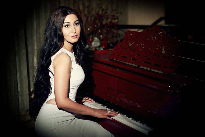 Хиджран Агаева реализует проект в жанре моноспектакля “Günah edirəm” (фото)