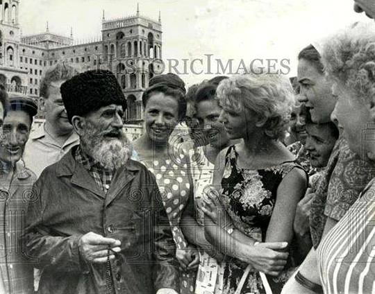 В Азербайджане впервые прошел Фестиваль творчества долгожителей (ФОТО)