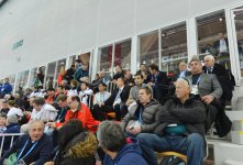 Президент Азербайджана и его супруга наблюдали в Сочи за соревнованиями по конькобежному спорту (ФОТО)