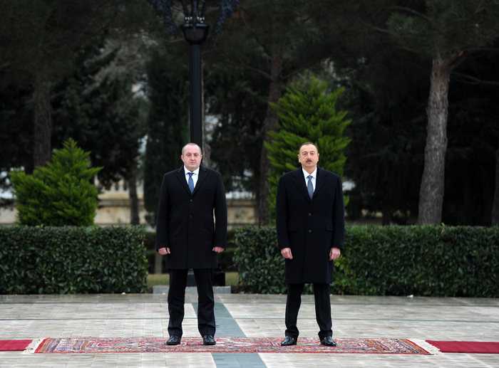 В Баку состоялась официальная церемония встречи Президента Грузии (ФОТО)