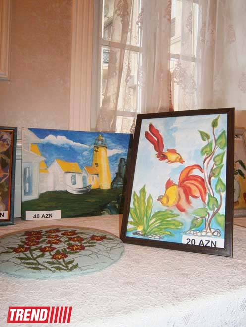 В Баку прошла выставка работ подростков с синдромом Дауна: Мир доброты и позитива (ФОТО)