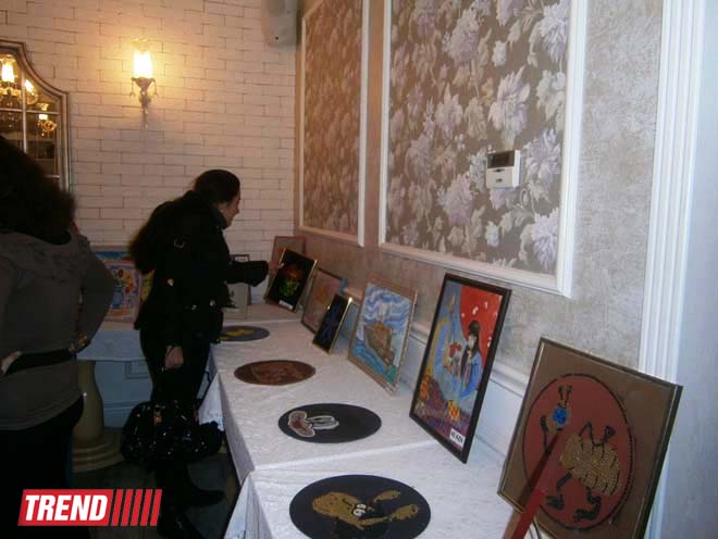 В Баку прошла выставка работ подростков с синдромом Дауна: Мир доброты и позитива (ФОТО)
