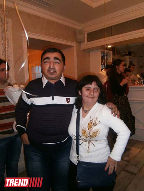 В Баку прошла выставка работ подростков с синдромом Дауна: Мир доброты и позитива (ФОТО)