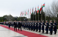 В Баку состоялась официальная церемония встречи Президента Грузии (ФОТО)
