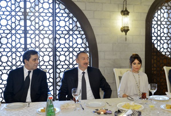 Президент Ильхам Алиев: В самые трудные годы Азербайджан сумел сохранить свою национальную музыку, обычаи, образ жизни (ФОТО)