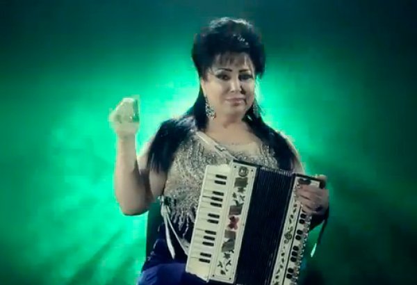 Гюльбахар Шукюрлю в проекте "Zirvədəkilər" - "Gülüm" (ВИДЕО)