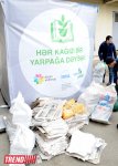 В Баку стартовала массовая акция в рамках проекта "Заменим каждый лист бумаги на листья" (ФОТО)