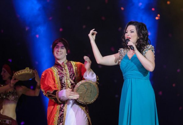 Гюнешь выступила в Минске с концертом, посвященным Дню Святого Валентина  (ФОТО)