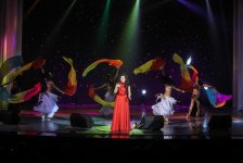 Гюнешь Абасовой вручена письменная благодарность министра культуры Беларуси (фото)